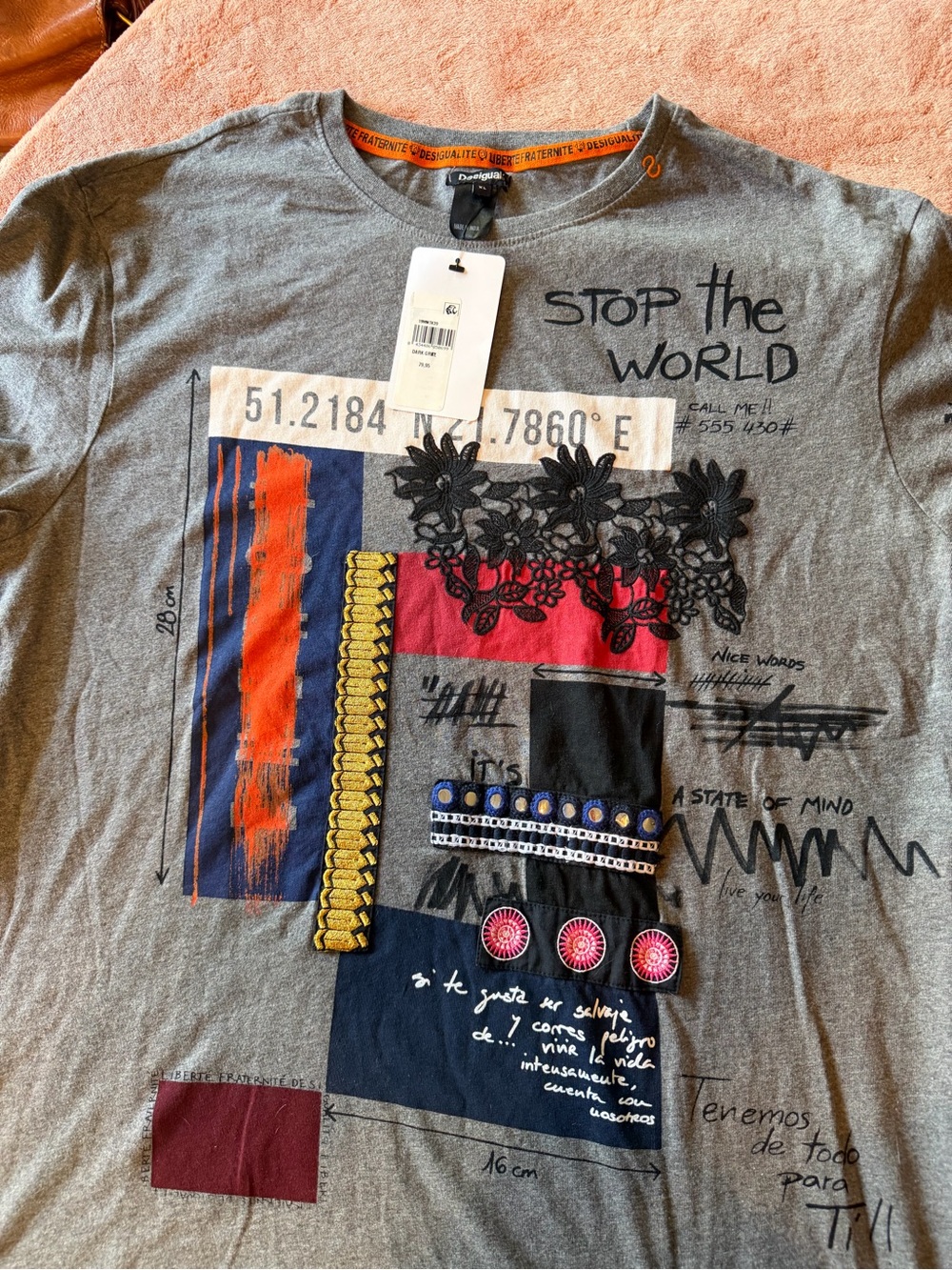 Stop the World Grey Graphic Kids Tee by Desigual